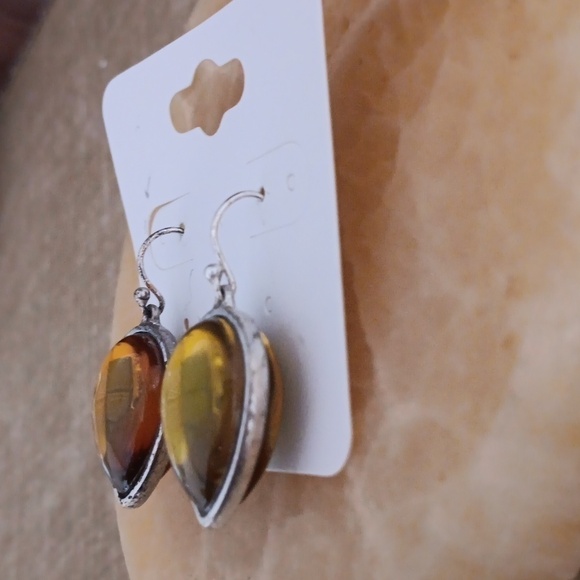 Kenneth Cole Reaction Silver Tone Amber Tear Drop Earrings - Picture 7 of 7